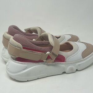 Stylish Beige and White Sneakers with Pink Accents made in Italy